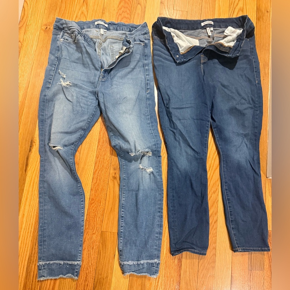 Good American Light & Dark Blue Skinny Jeans Duo